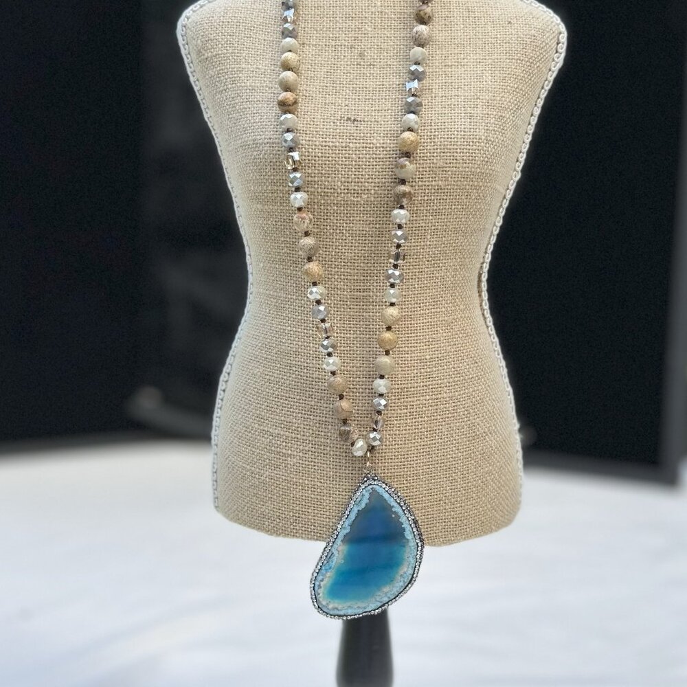 Soft Surroundings Blue Agate Slice Necklace NWOT